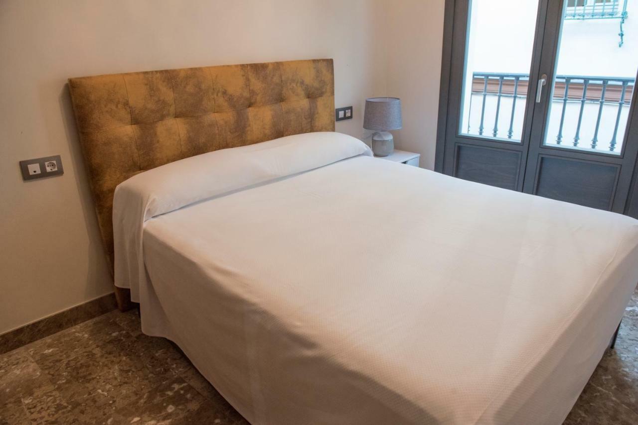 Apartamentos Luxury Puente de Triana Sevilla Exterior foto