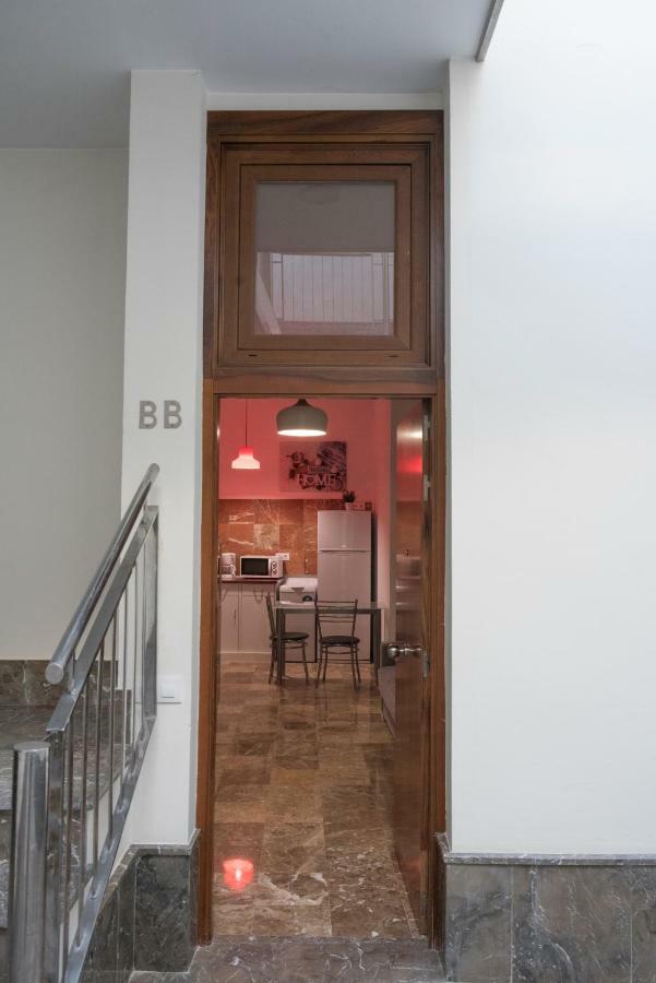 Apartamentos Luxury Puente de Triana Sevilla Exterior foto